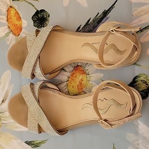 Nina sandals